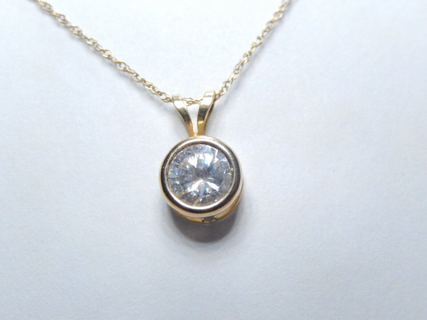 *VINTAGE*  10K Yellow Gold  .75CT Cubic Zirconia Solitaire Pendant w/10K 18" Chn