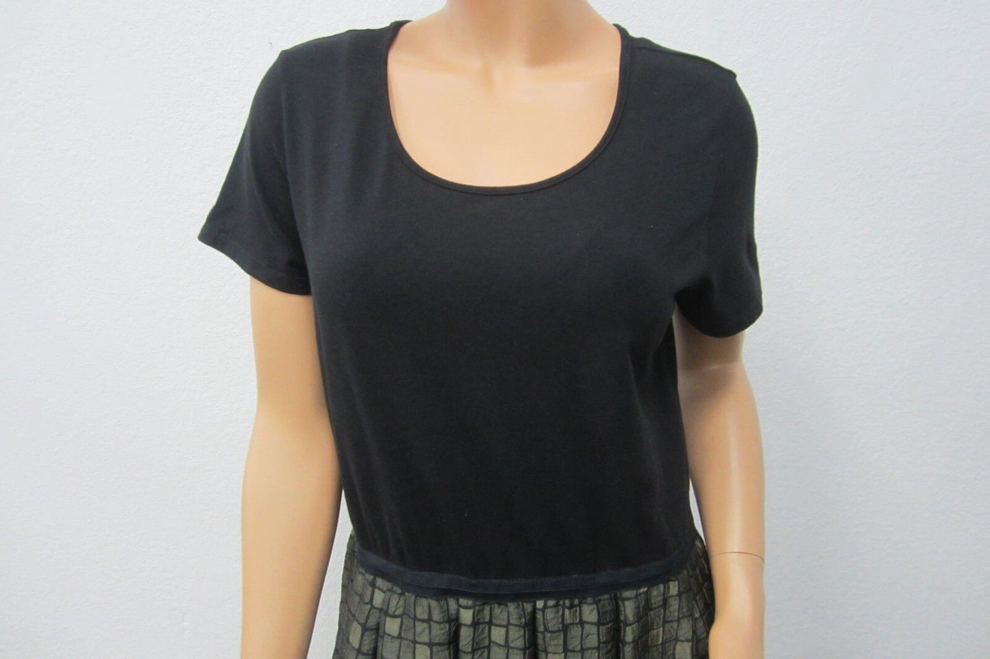 *VERY NICE* Isaac Mizrahi Live! Women’s Black Dress SUPER CUTE...Size Large