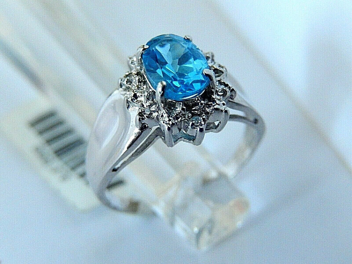 10k White Gold Halo Diamond Blue Topaz & Diamond Ring Size 5.75