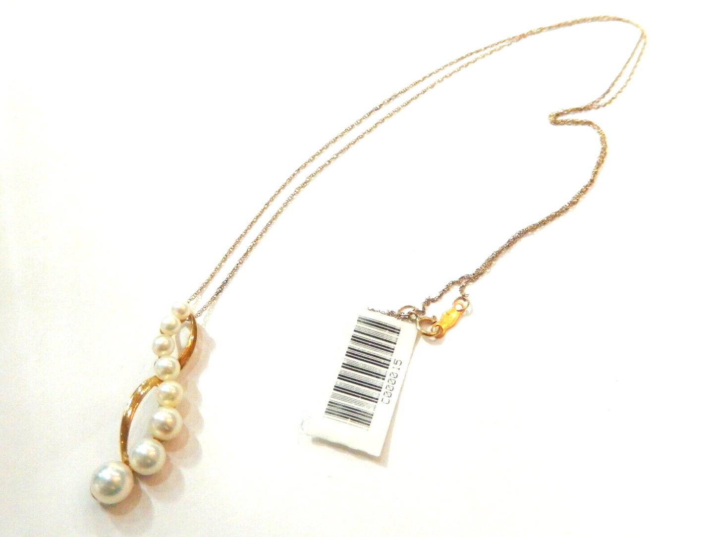 *VINTAGE* 10K Yellow Gold Cultured 8  Pearl  Journey Pendant w/16" Chain