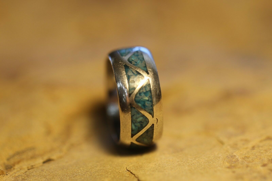 *VINTAGE*  Native American Sterling Silver Handmade  Turquoise Band Ring Sz 5.25