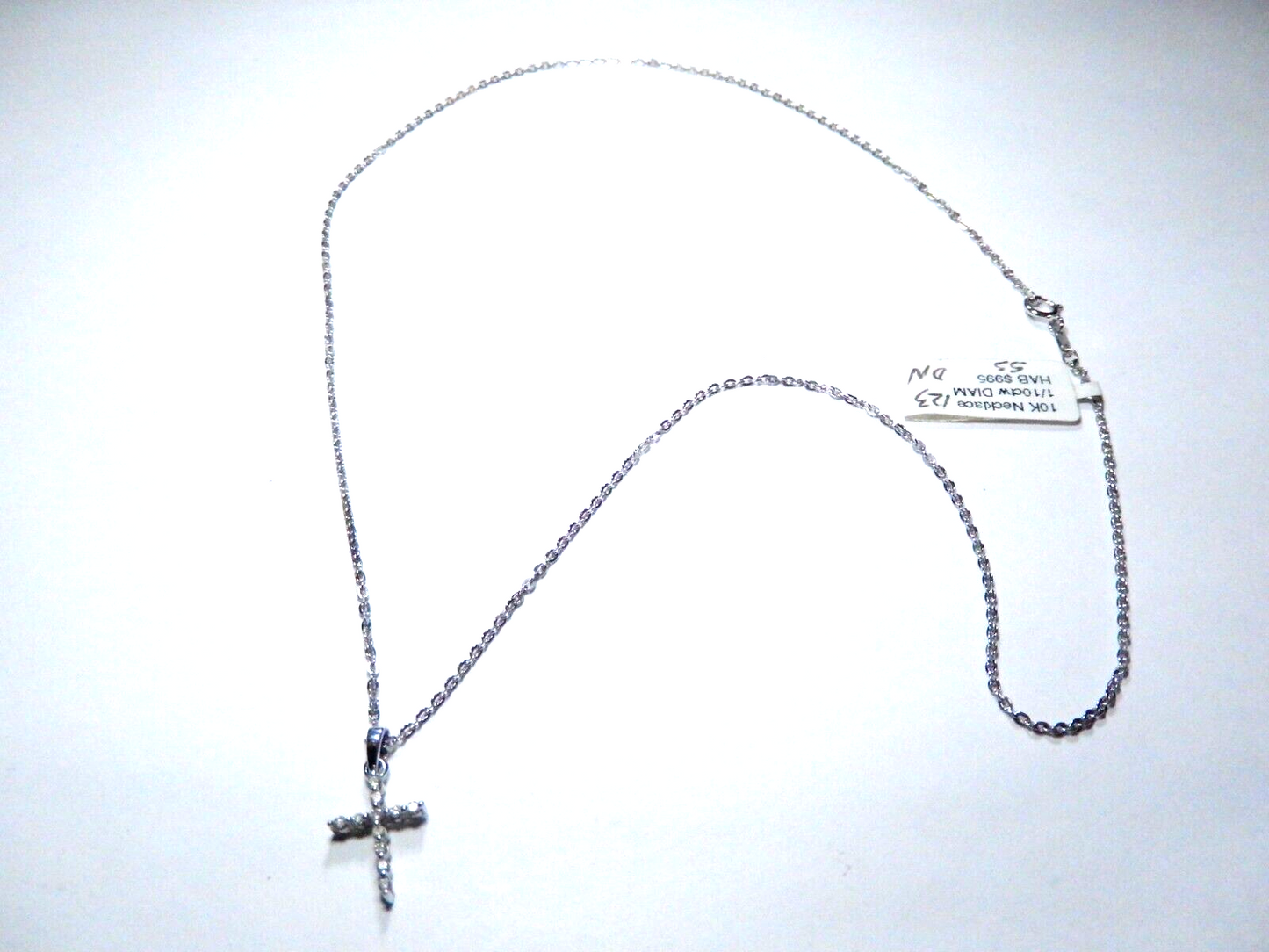 *VINTAGE*  10K White Gold 1/10ctw Natural Diamond Cross Pendant w/18" Chain