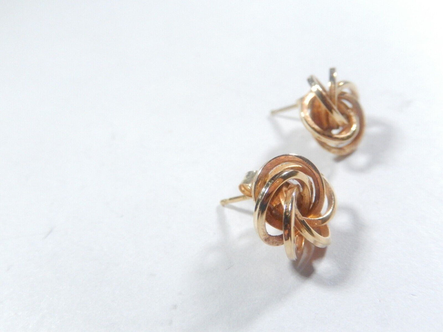 *VINTAGE*  14K Yellow Gold Polished Swirl Circle Earrings 1/2"