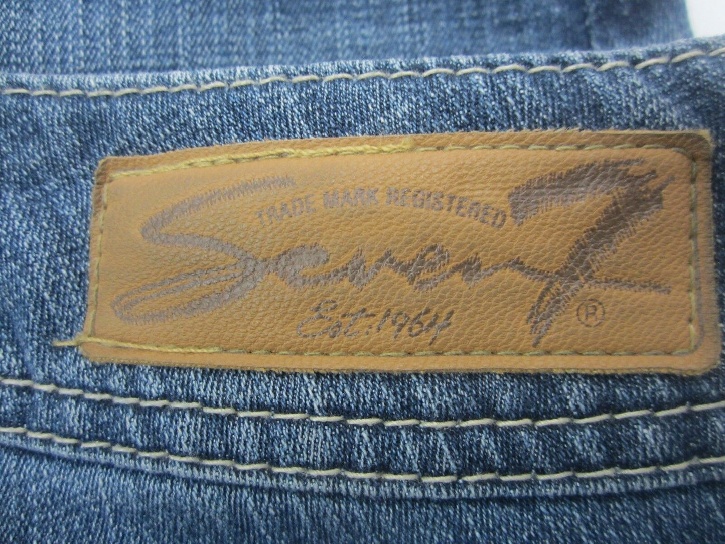 NICE Seven 7 Jeans Women's Crop Capri Embroidered Pockets Size 2 x 20"