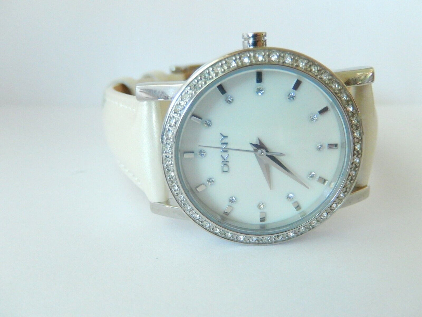 *NEW* DKNY Women's Watch Mother of Pearl Dial MOP White Leather Band NY-8015