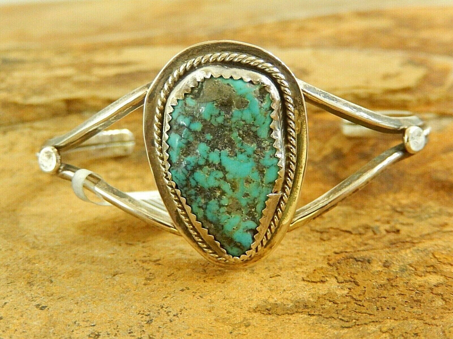 Vintage Large Southwest Sterling Silver .925 & Turquoise Bracelet Cuff 17.05gms