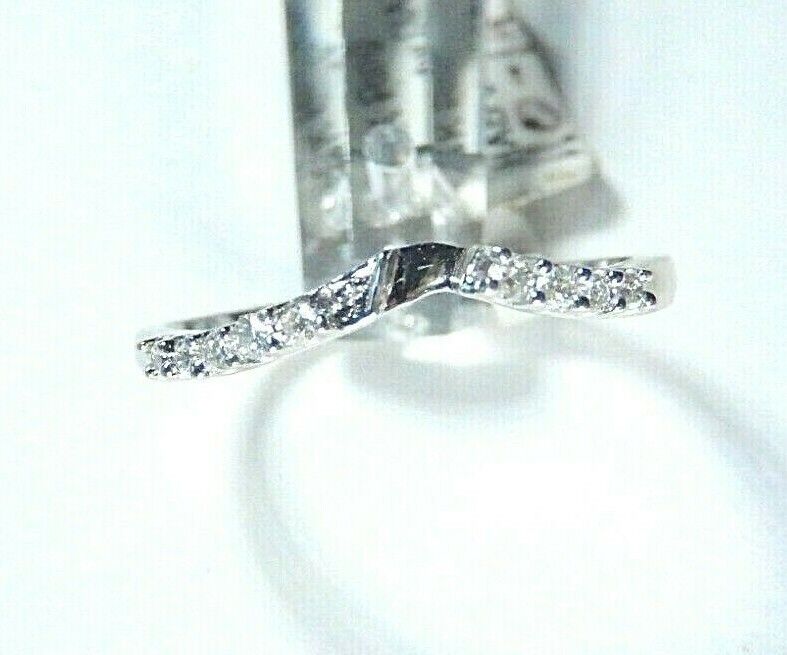 14K WHITE GOLD 9 DIAMOND V SHAPED WEDDING BAND RING Size 7.5