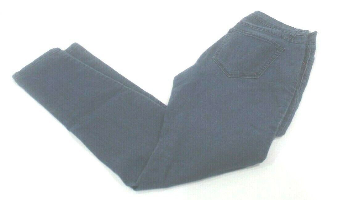 Women's FOREVER 21 stretch skinny jeans: medium wash, flattering! Size W24 x L29
