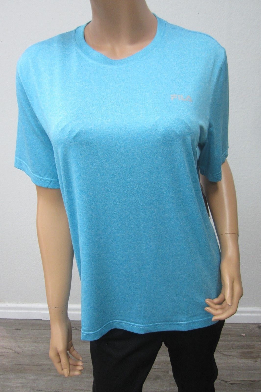 *NWT*  Fila Sports Women's Athletic  Scoopneck Tee T-Shirt top size S