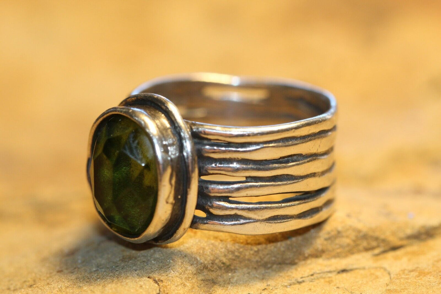 *VINTAGE* Silpada Green Stone Ring Wide Band Sterling Silver Size 8.25