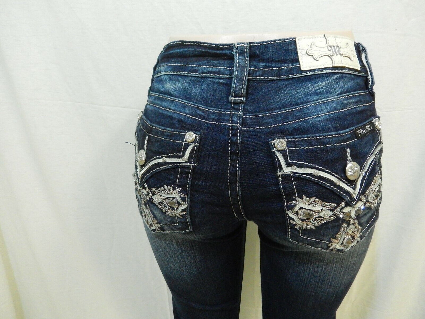 NWT  Miss Me M3295B Chloe Boot Embroidered Cross Pocket Jeans Size W25 x L34