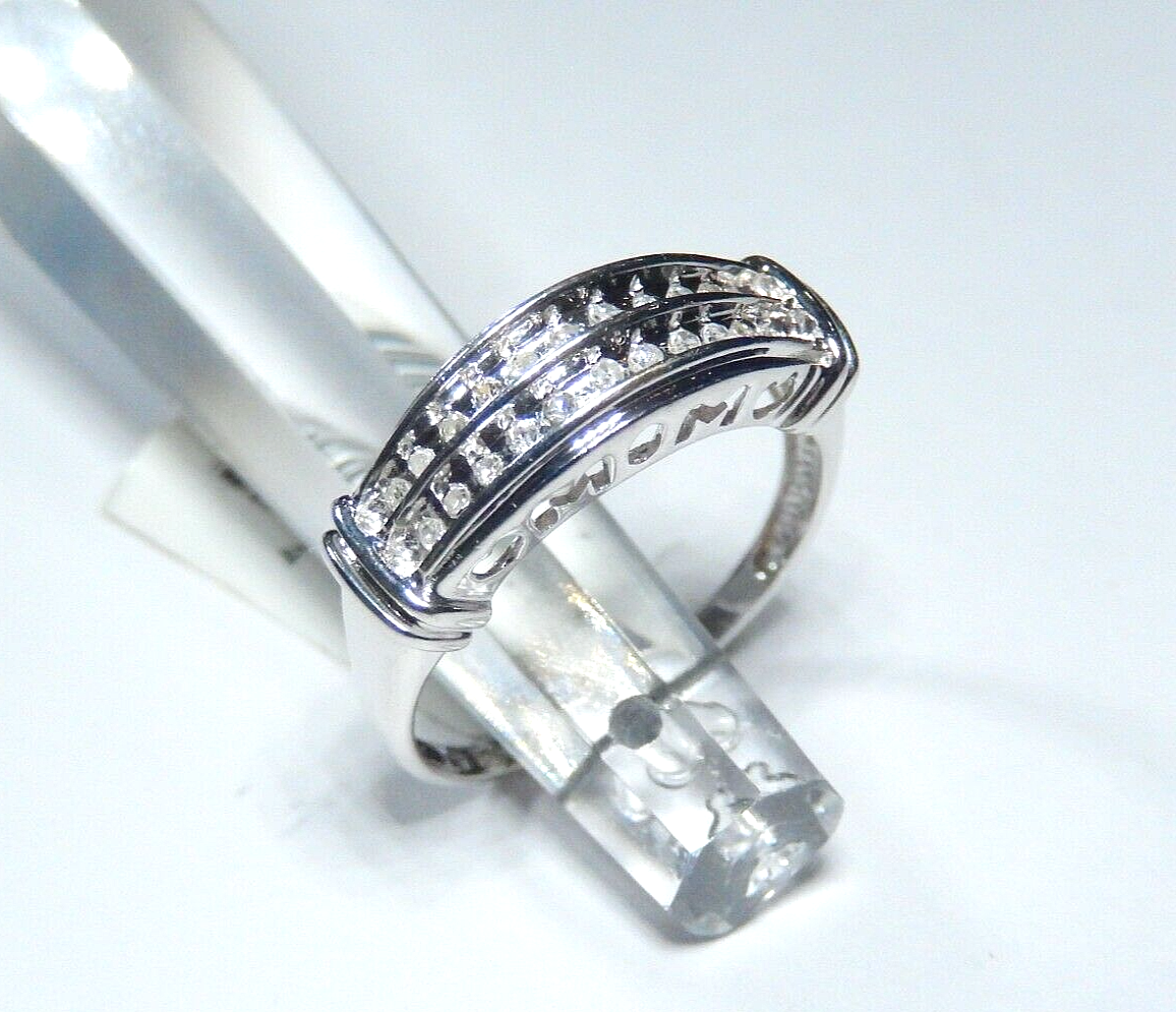 *NWT* 10k White Gold .25 CT Double Row Round Diamond "MOM" Ring Size 8.25