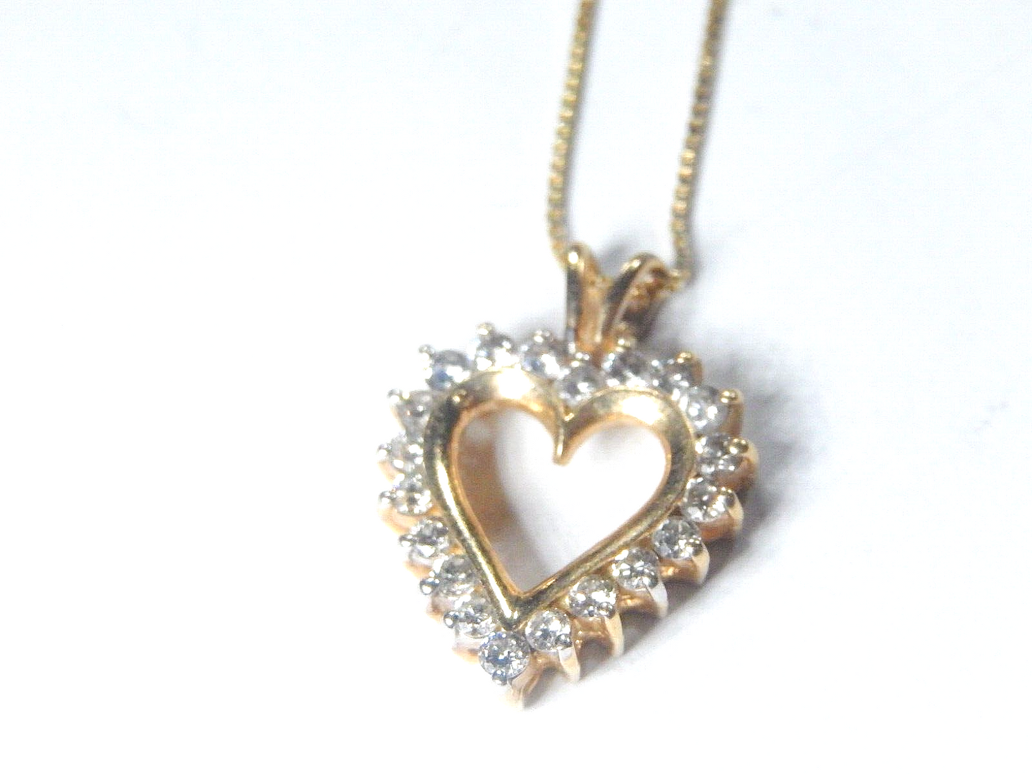 *VINTAGE*  14k Yellow Gold .33CT Natural Diamond Heart Pendant w/18"chain