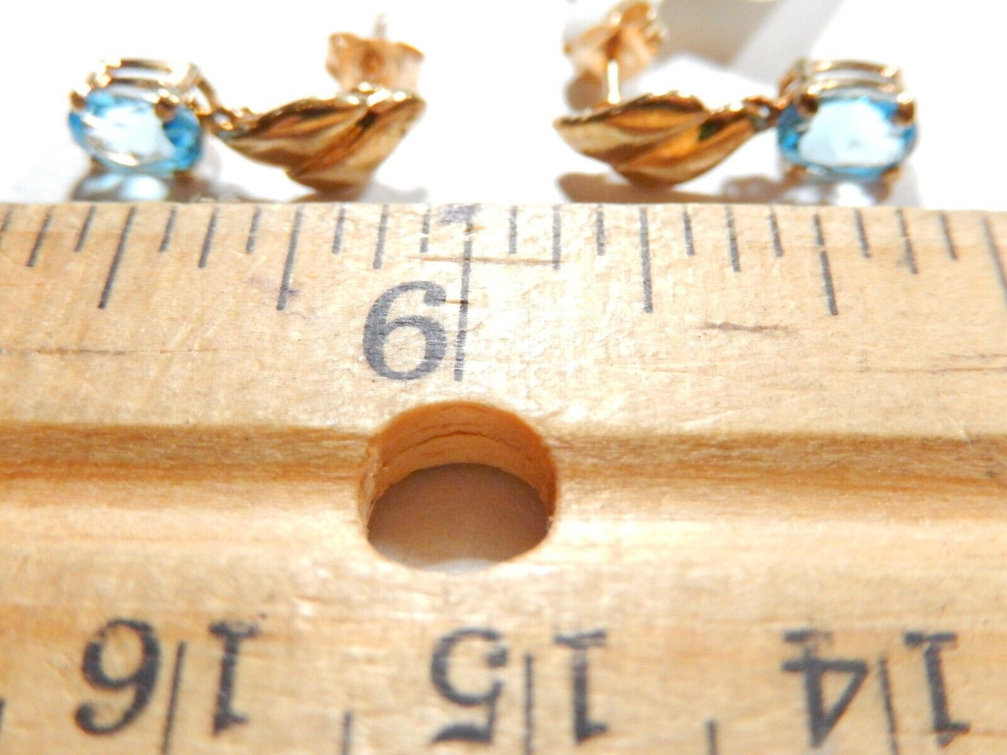 *VINTAGE* 10k Yellow Gold 1.00 CT Natural Oval Blue Topaz Dangle Post Earrings