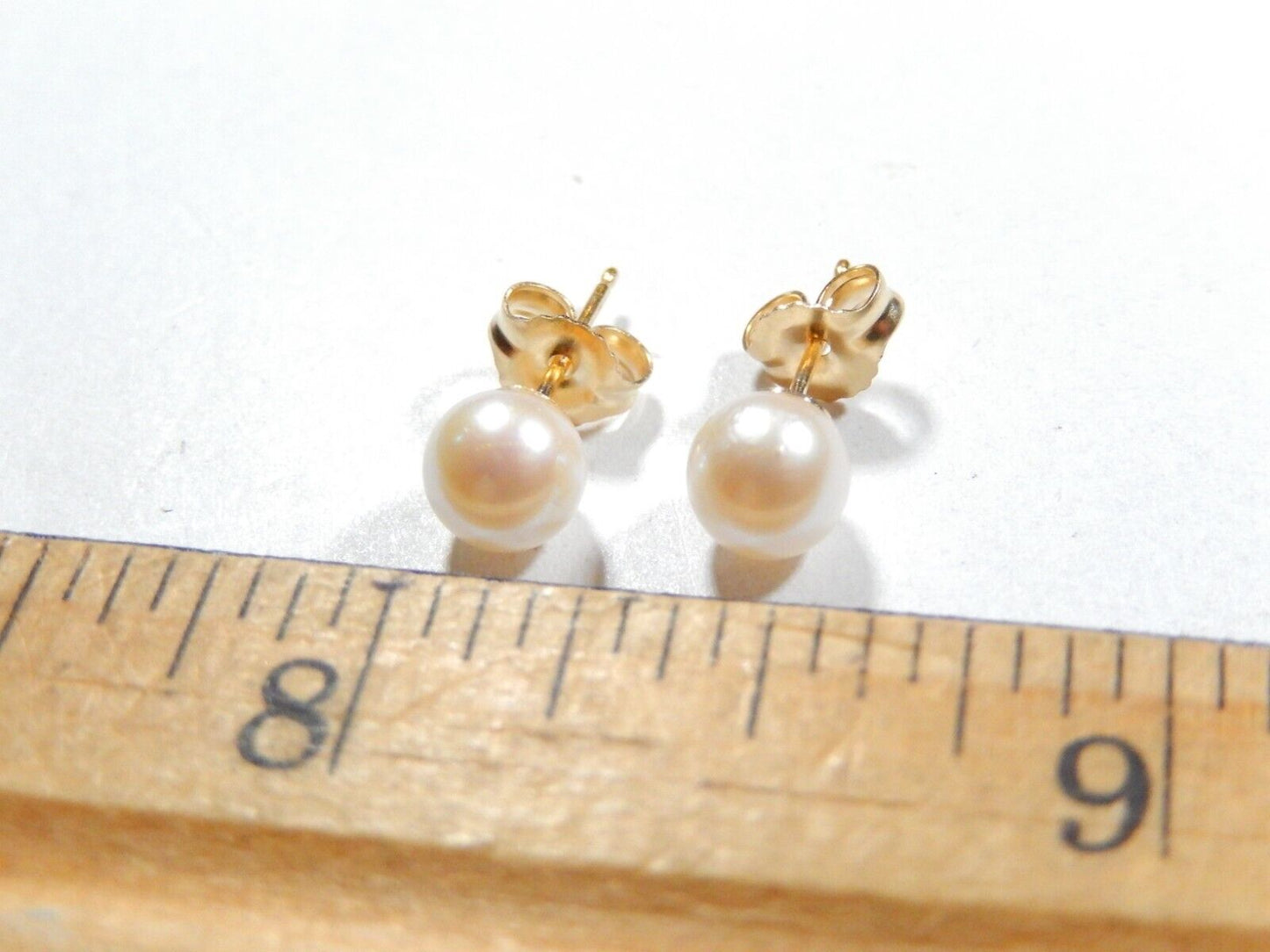 14K Yellow Gold 5.75mm Cultured Genuine Pearl Ear Studs