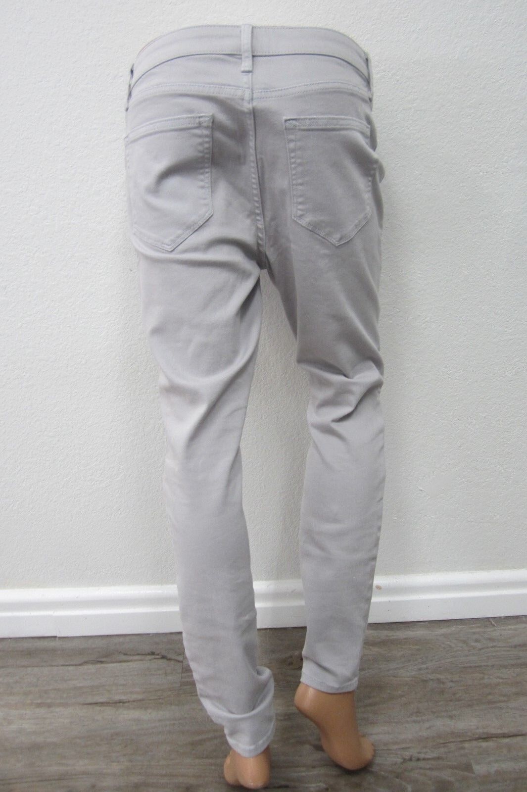 *NWT*  a.n.a. Women's  Mid Rise Jegging Grey Pants Size 8 Inseam 28.5"