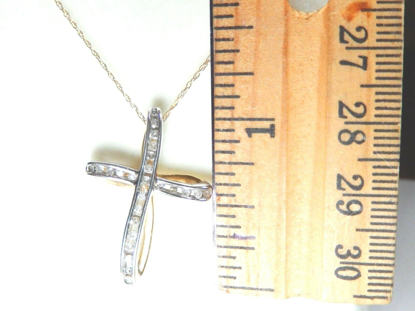*VINTAGE* 14K Yellow Gold .25 CT Diamond Cross Pendant Necklace w/ 14k 18" Chain