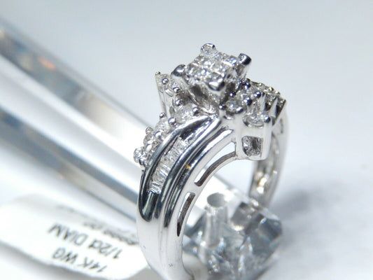 *NWT* 14K White Gold .50ct VS Baguette & Round Diamond Wedding Ring Size 5