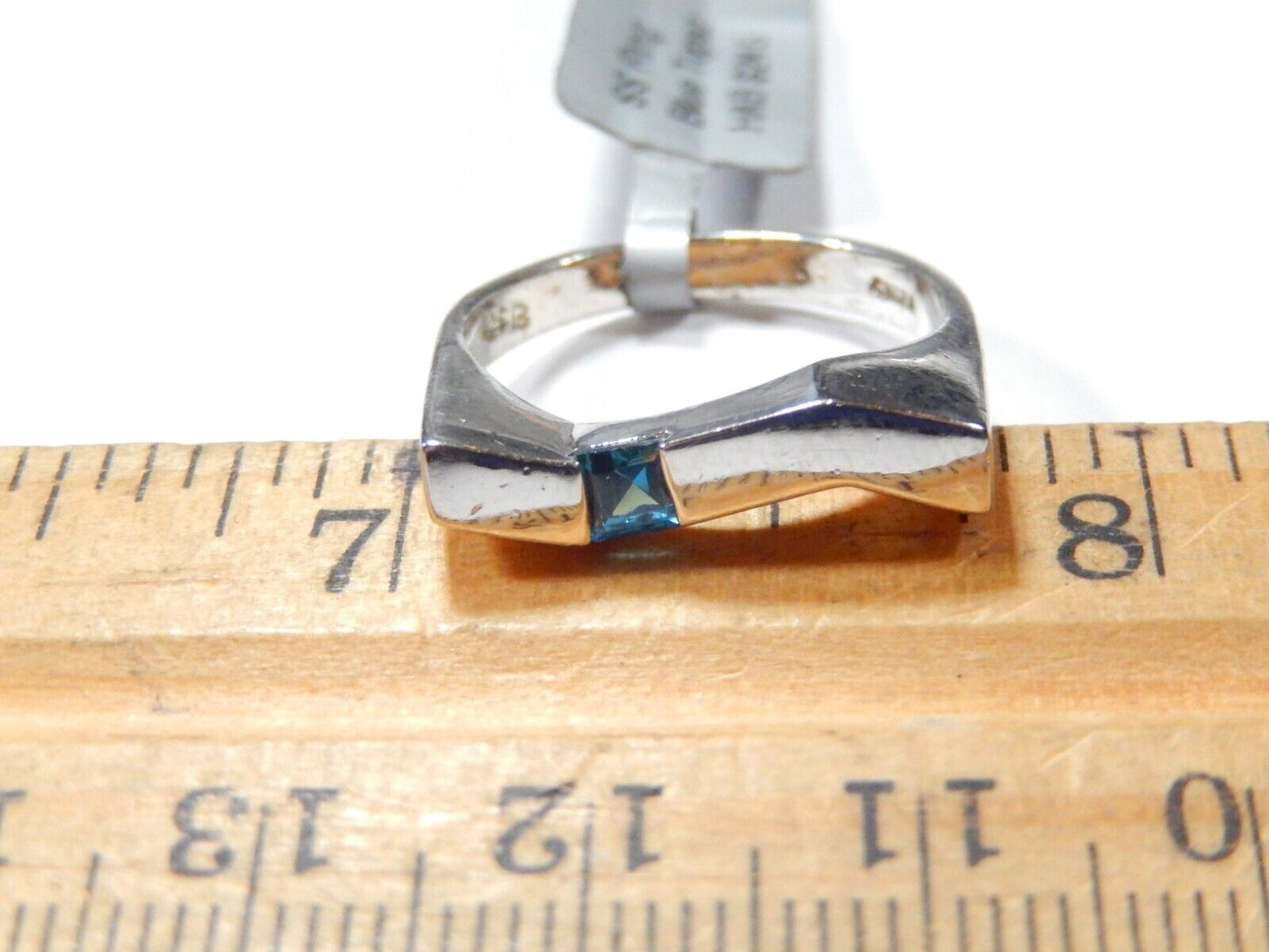 *VINTAGE*  3.0 mm Sterling Silver Blue Topaz Ring Size 6.75