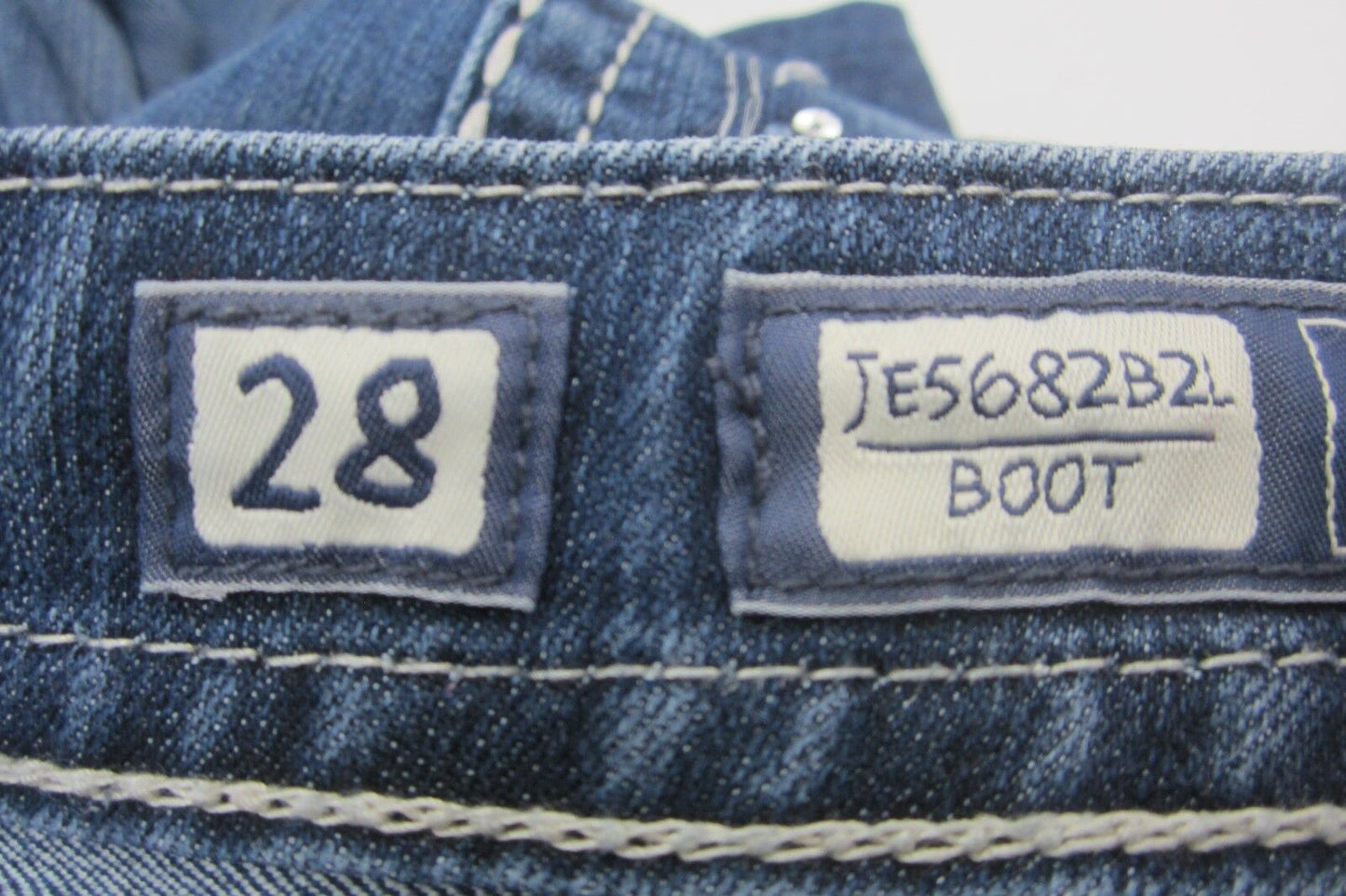 Miss Me JE5682B2L Boot Embellished Studded Denim Jeans Womens Size 28 Inseam 33