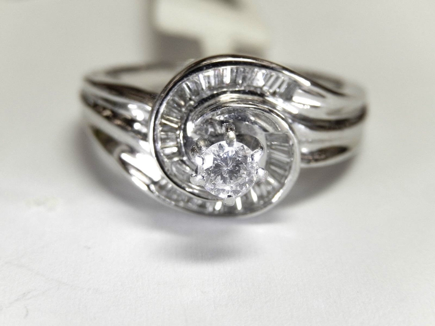 14K White Gold .50CT Natural VS Diamond Engagement Halo Swirl  Ring Size 8.75