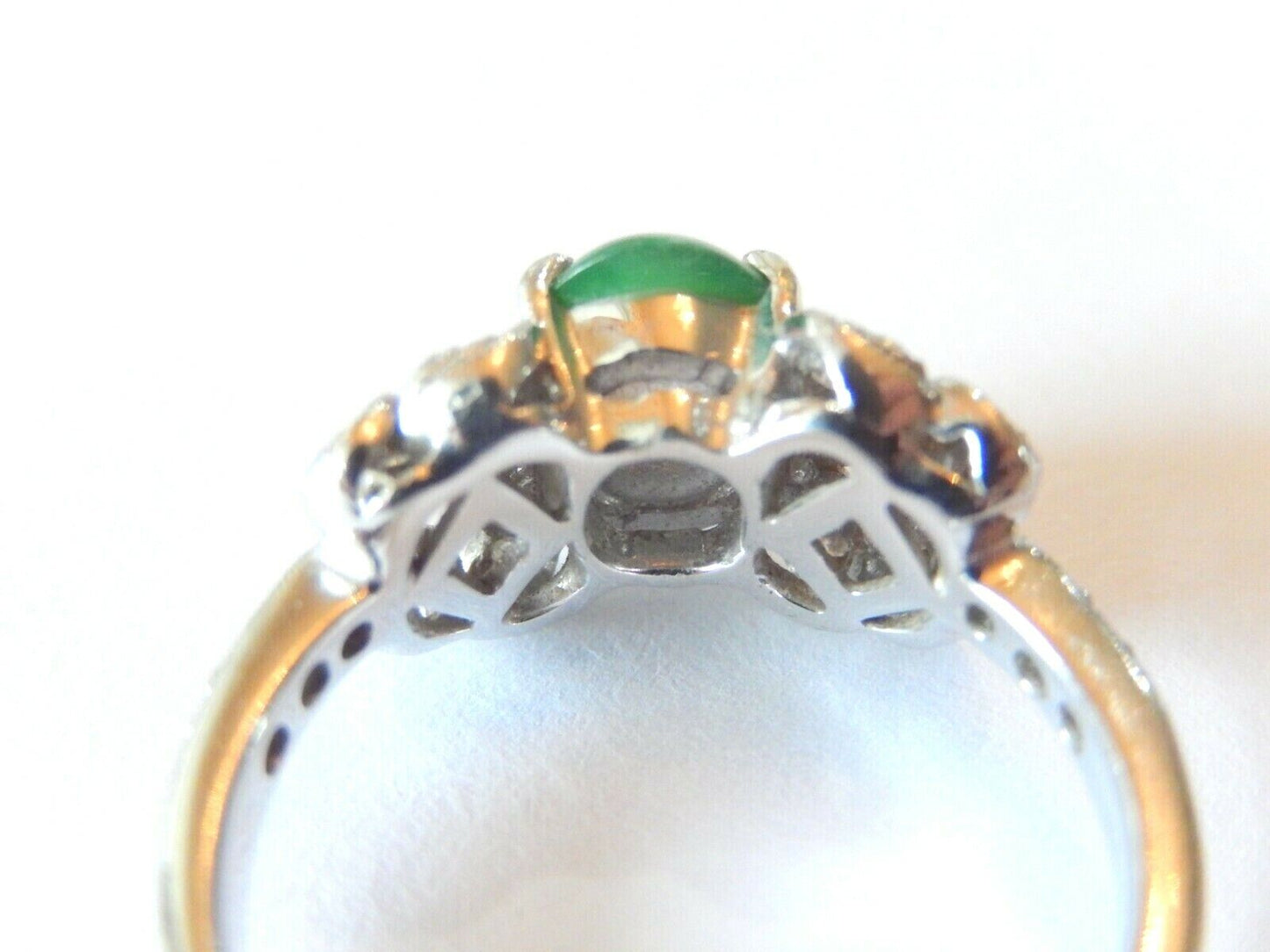 *VINTAGE* Cabochon Rich Green Jade & Diamond Ring in 18kt White Gold Size 6.25