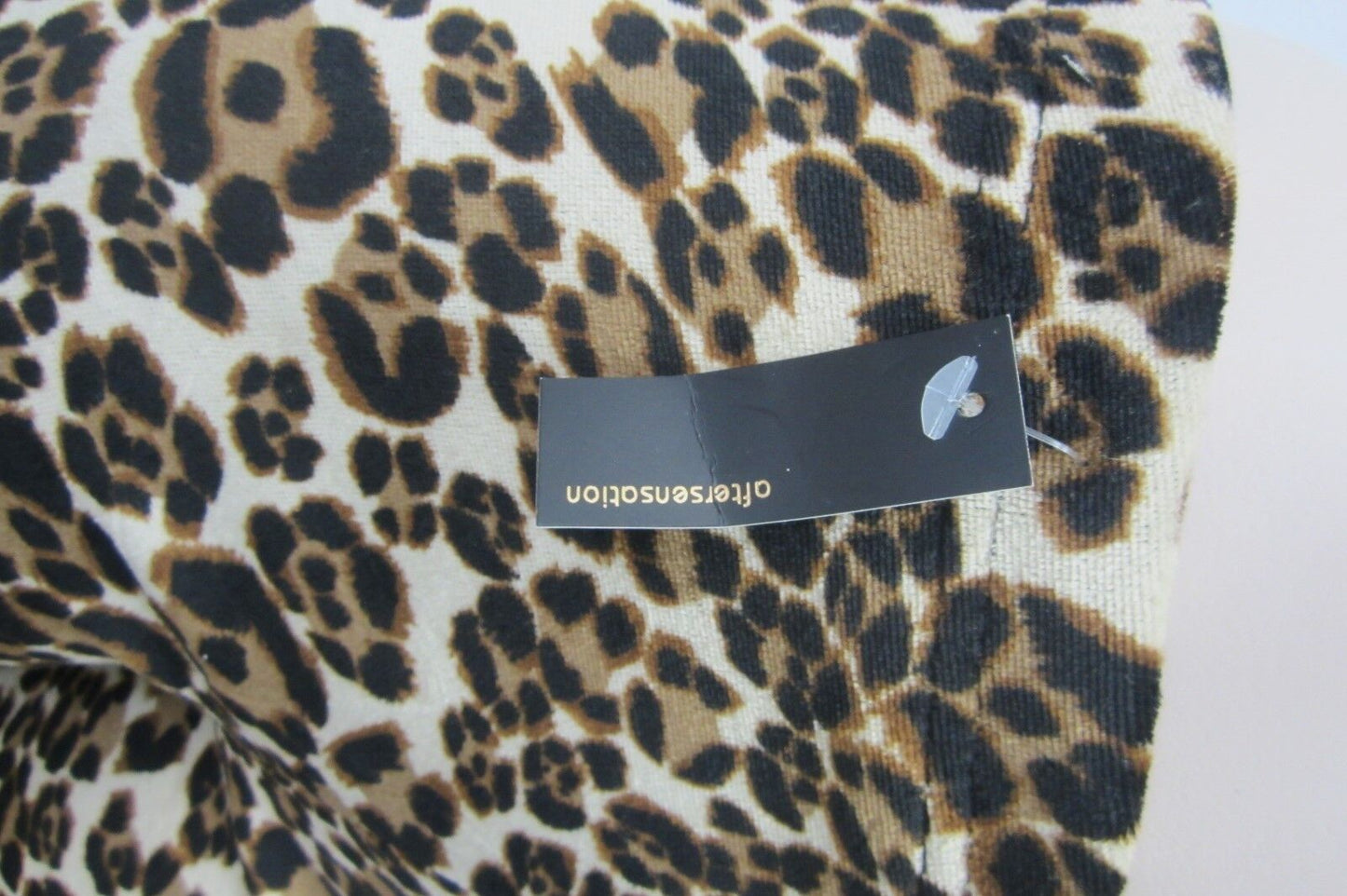 *NWT* Womens Leopard Print Textured Velour Fleece Lined Pants One Size Fits All