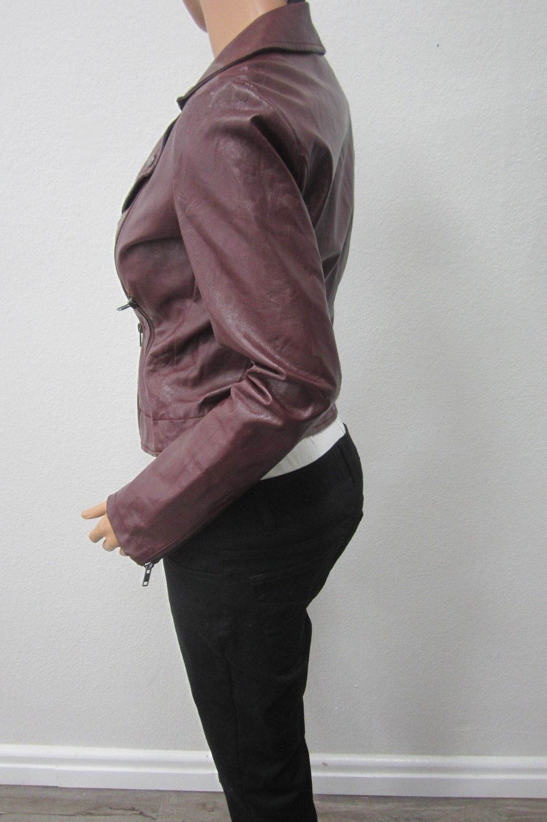 Forever 21 - SUPER CUTE - Maroon Faux Leather Motorcycle Zipper Jacket Sz Small