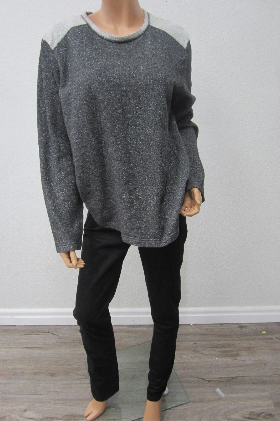 EUC Women's TOMMY BAHAMA Rayon Stretch KNIT Fall TOP Grey  Sz M