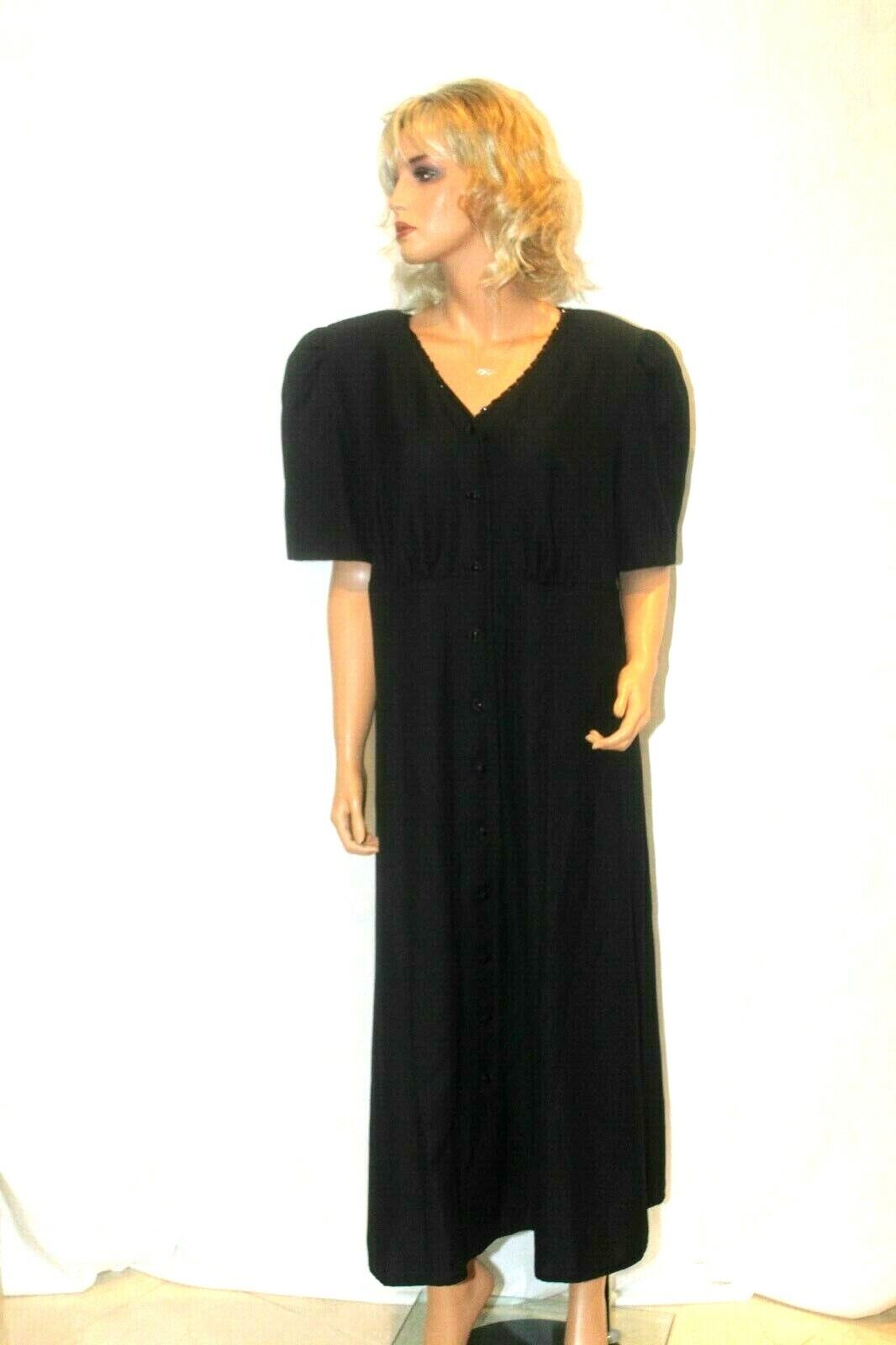 *NWT* $64.  More Jazz Black Sequence Collar Trim Long  Dress Size 20 "VERY NICE"