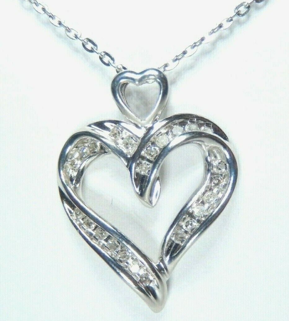 *NWT* 10K White Gold 1/4Ct Round White Real Diamond  Heart Pendant w/18" Chain