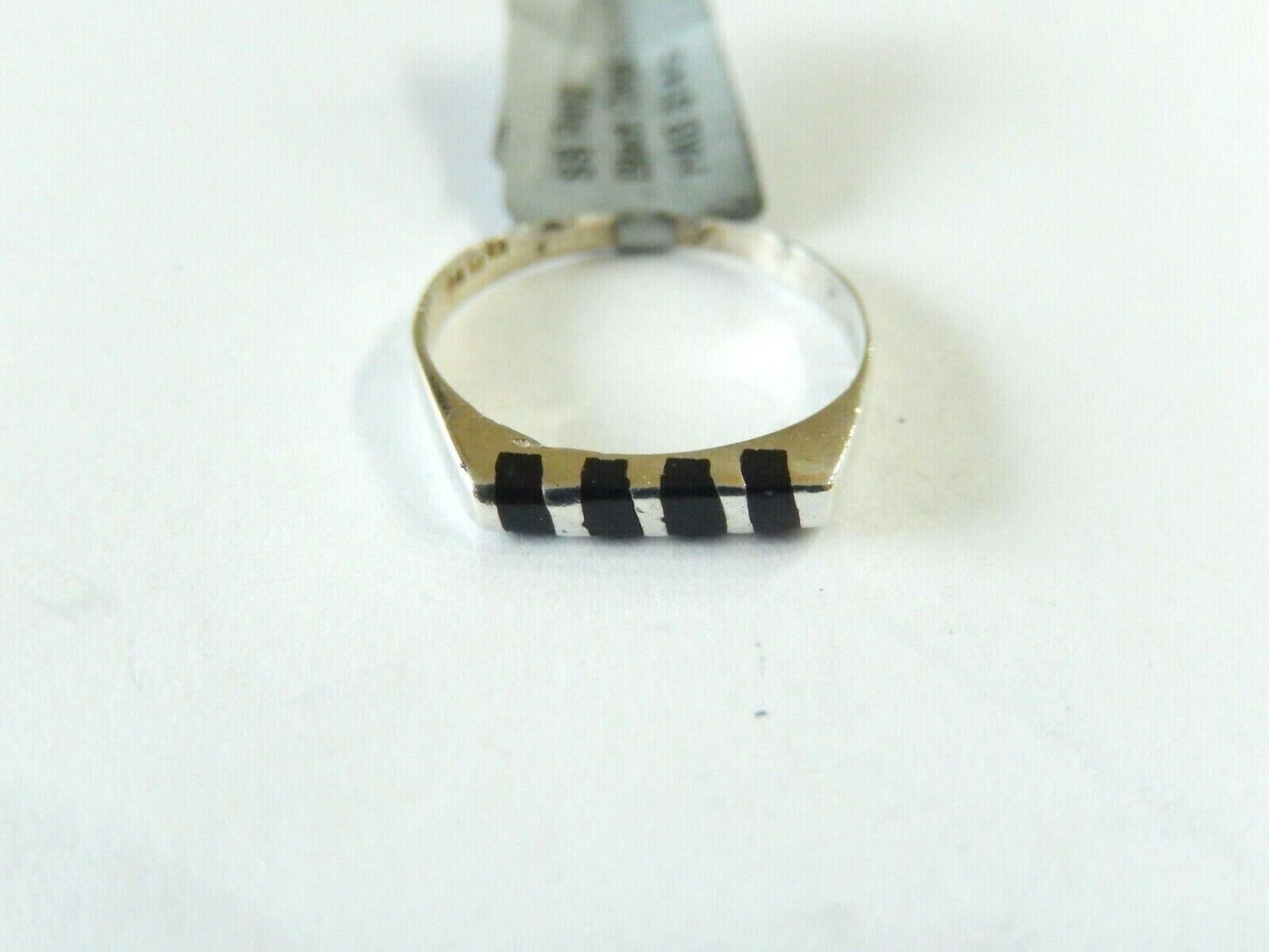*VINTAGE*  925 Sterling Silver  Black Onyx  Ring Size 6