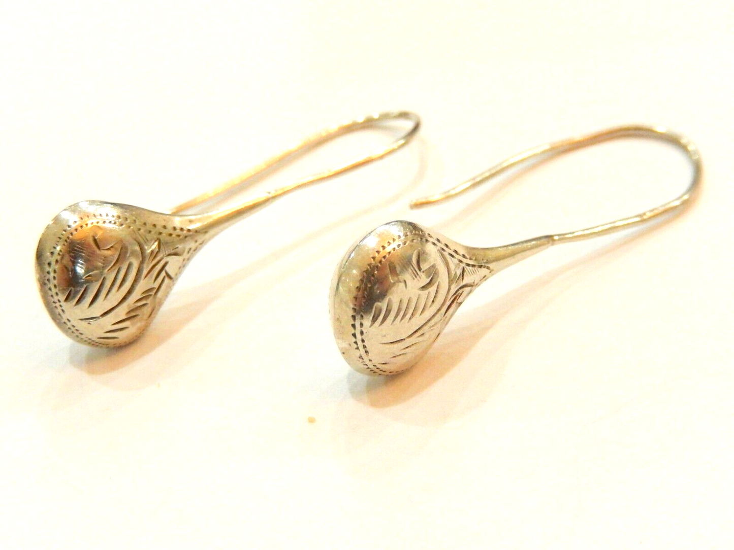 *VINTAGE*  Artisan Sterling Silver Tear Drop Wire Pierced Earrings