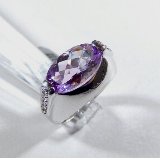 *VINTAGE*  Beautiful J & T Sterling Silver  3.50CT Oval Amethyst  Ring Size 7