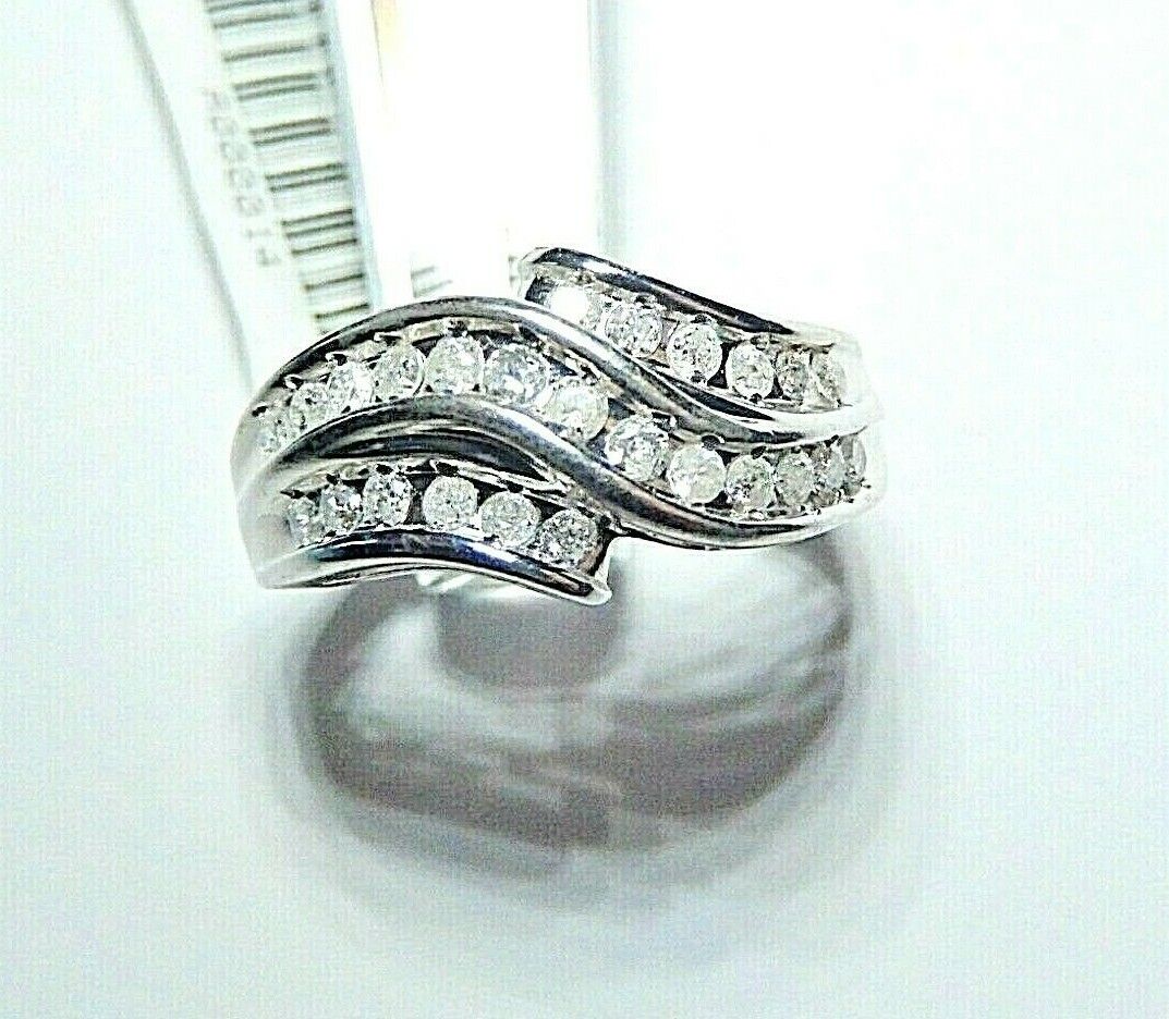 *NWT* 14k White Gold Ladies .50 CT TW Natural VS Diamond Bypass Ring Size 7.25