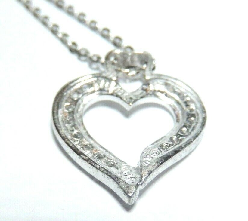 10k White Gold .25CT Natural Round Diamond Heart Pendant with 18" Chain