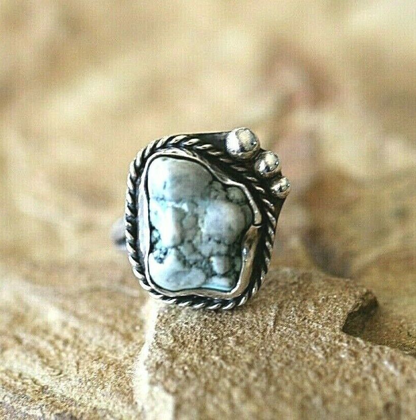 *VINTAGE*  Native American Navajo Sterling Silver Turquoise Ring Size 6.25