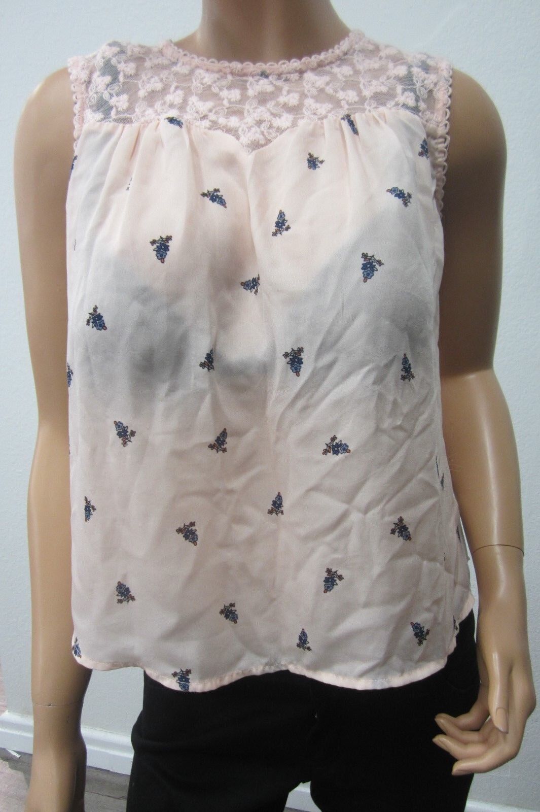 *SUPER CUTE*  SWEET WANDERER Womens  Dusty Rose Lace  Short Sleeve Top Sz Small