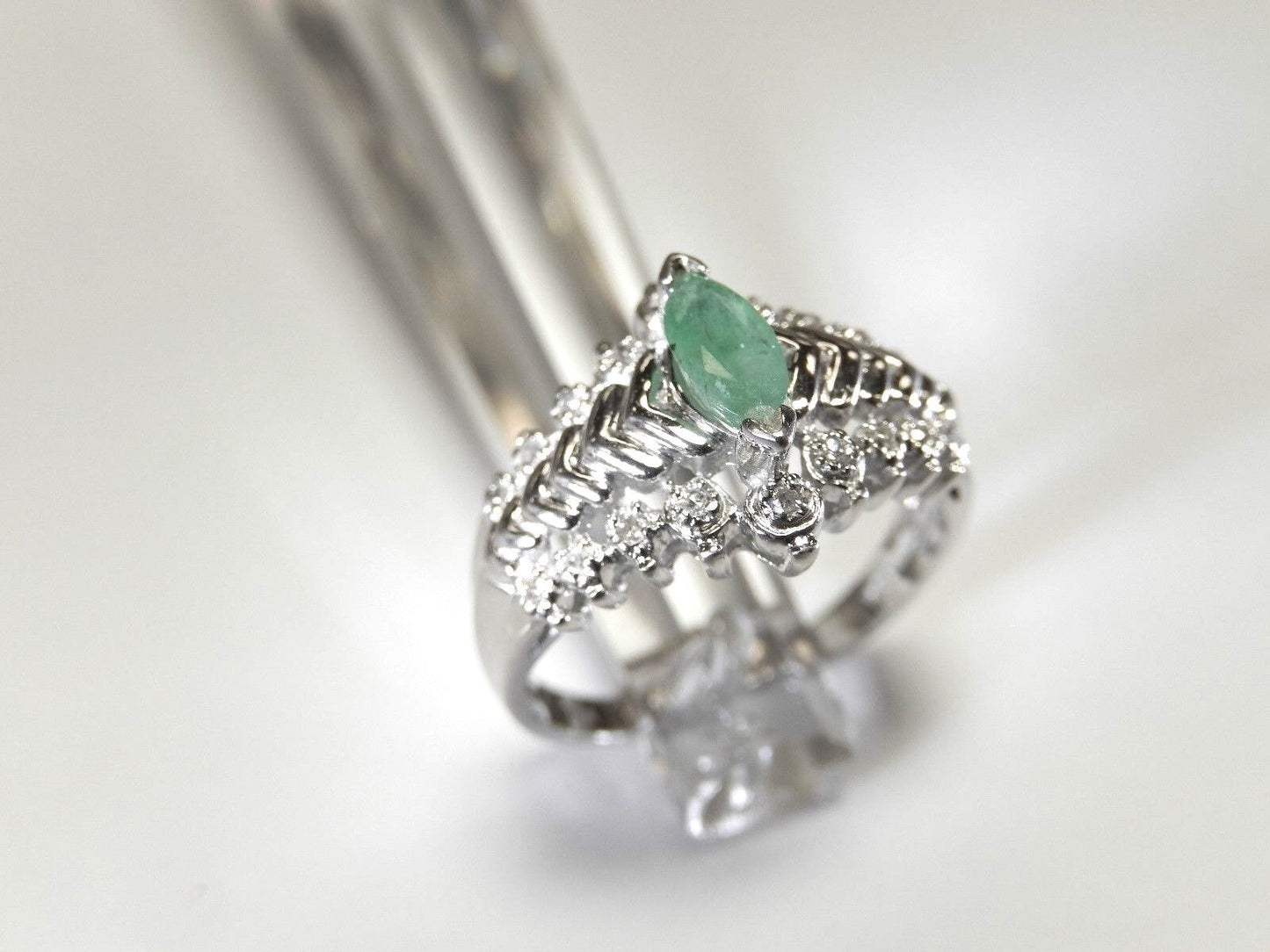 Emerald & Natural Diamond 10k White Gold Solitaire Engagement Ring Sz 7.25