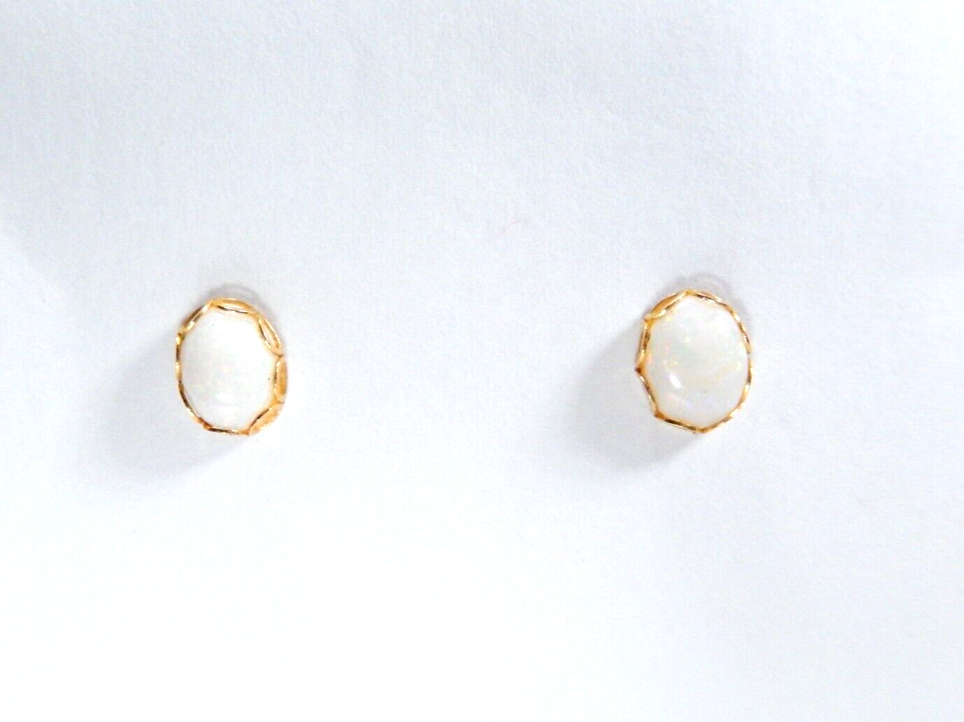 14K Yellow Gold 8mm x 6mm 2.00 CT TW Oval Shape Opal Stud Earrings