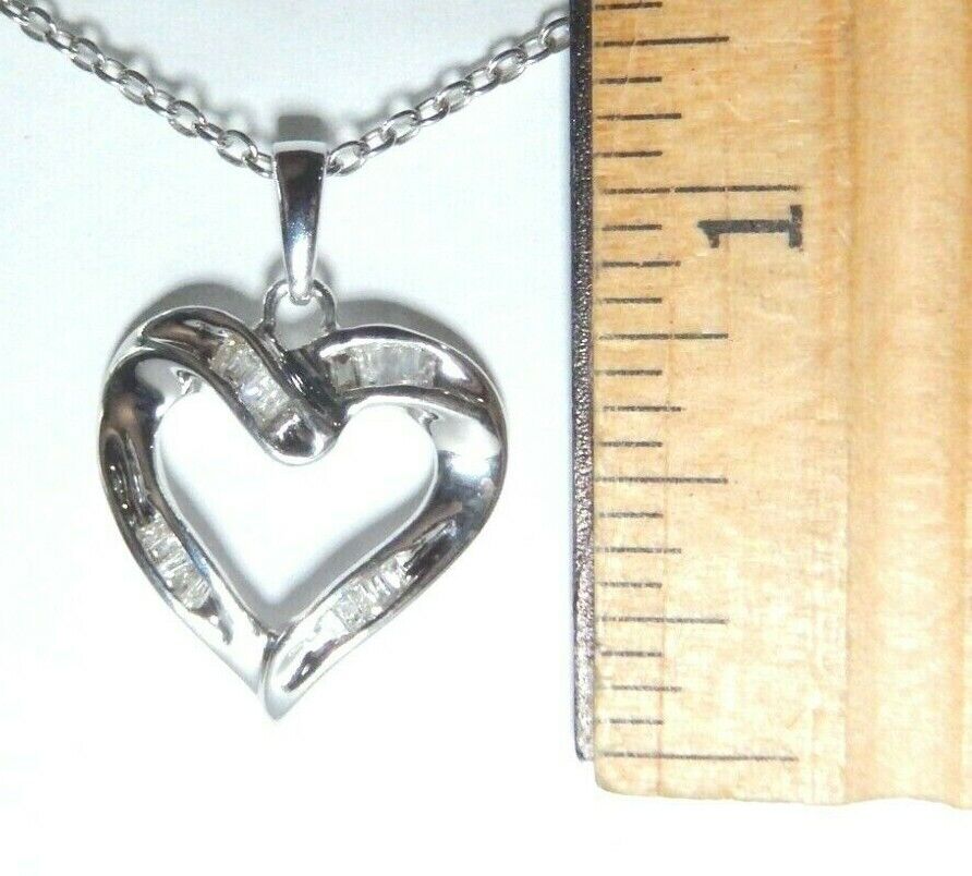 *NWT* 10k White Gold  .25 Ct. Baguette Natural Diamond Heart Pendant w/18"Chain