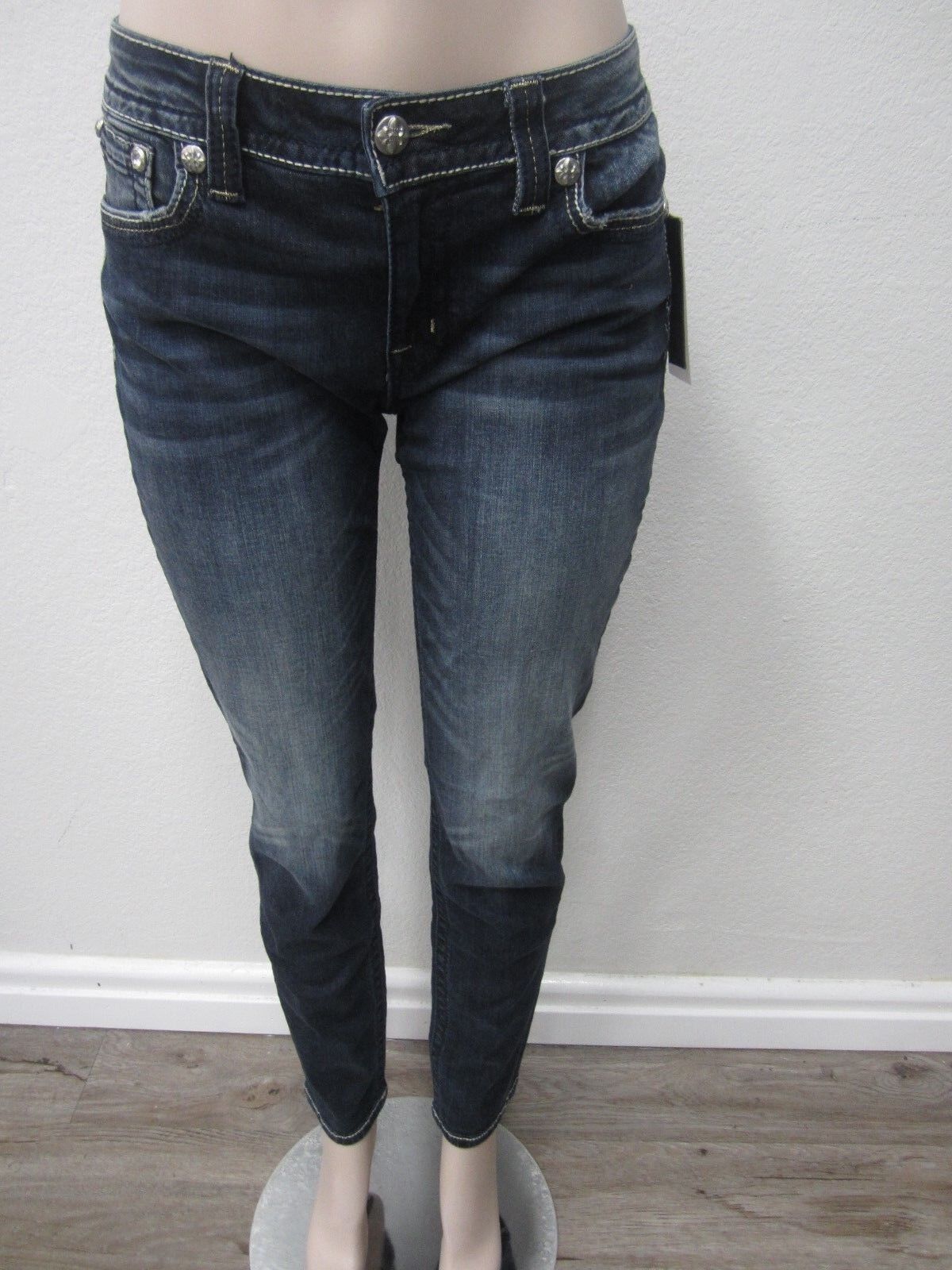 NWT Miss Me Mid Rise Medium Wash Embroidered Wings Skinny Denim M3020S   W27XL30