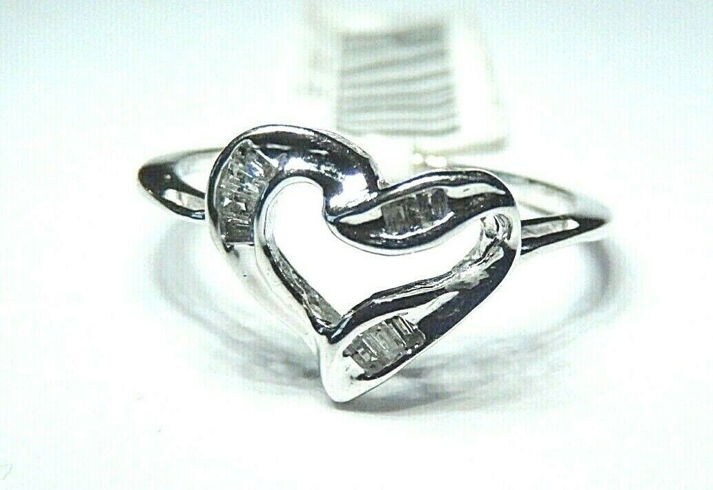 *NWT* 10K White Gold Baguette Diamond Heart Ring Size 7.75