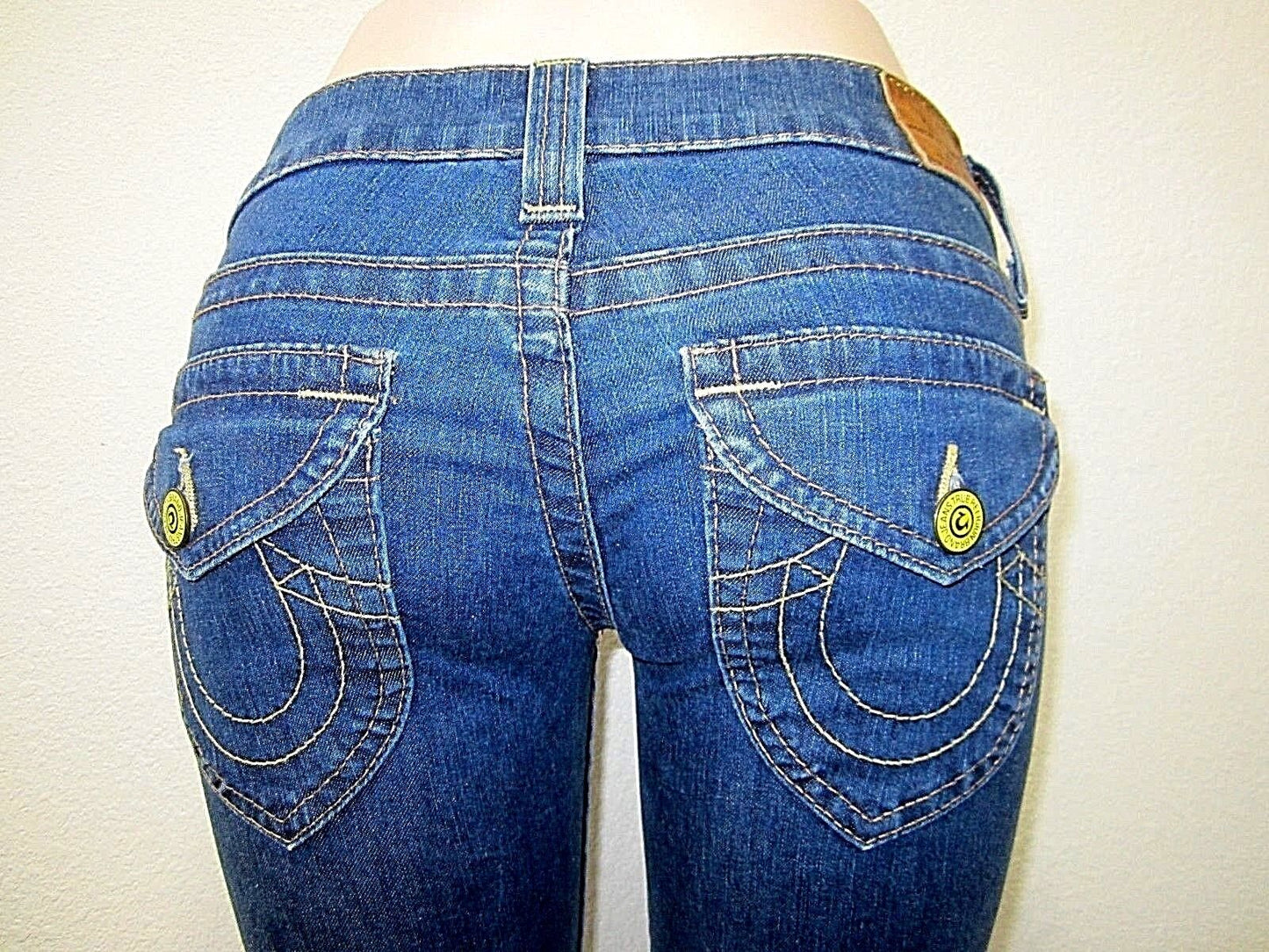 AUTHENTIC Nice Pre Owned Ladies True Religion Joey Jeans Size 28 x 33 Inseam