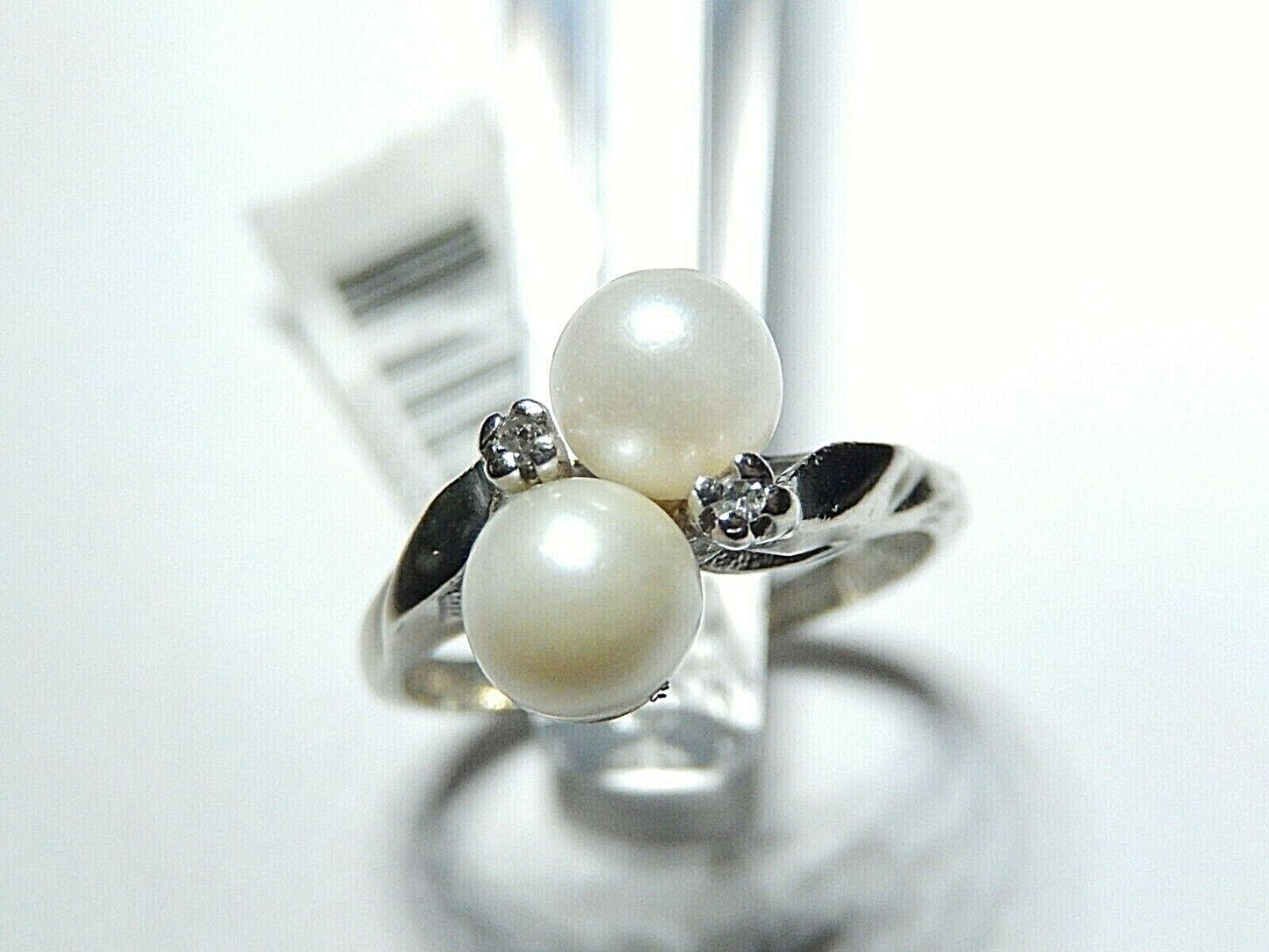 *VINTAGE*  14K White Gold Two 6.5mm Real Pearl and Two Diamond Ring Size 6.5