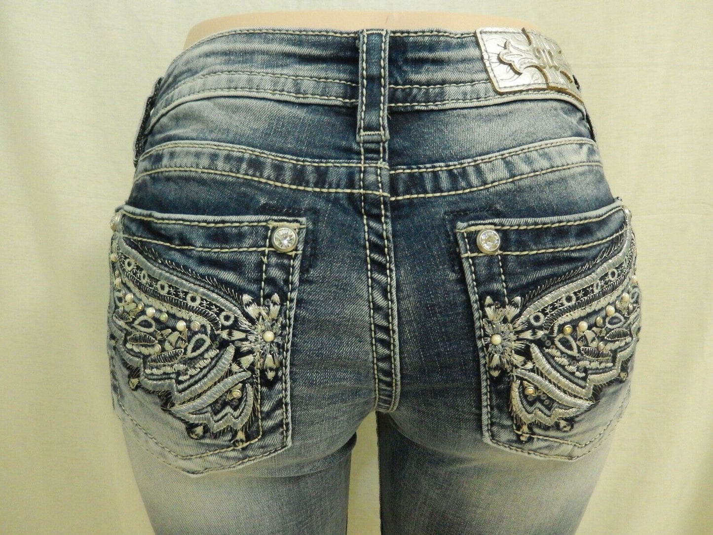 NWT Miss Me  Angel Wings Mid-Rise Medium Wash Bermuda Shorts M3369M Sz 26 x 12