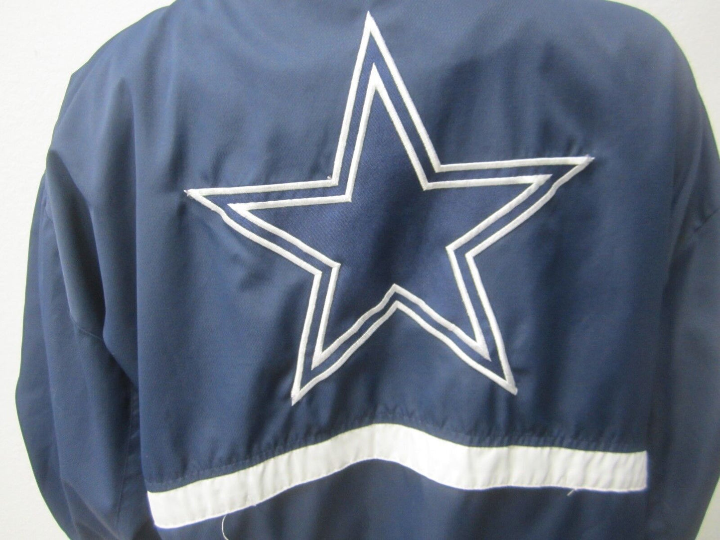 Dallas Cowboys Mens Navy Embroidered 1/4 Zipper Pullover Jacket Authentic Size L
