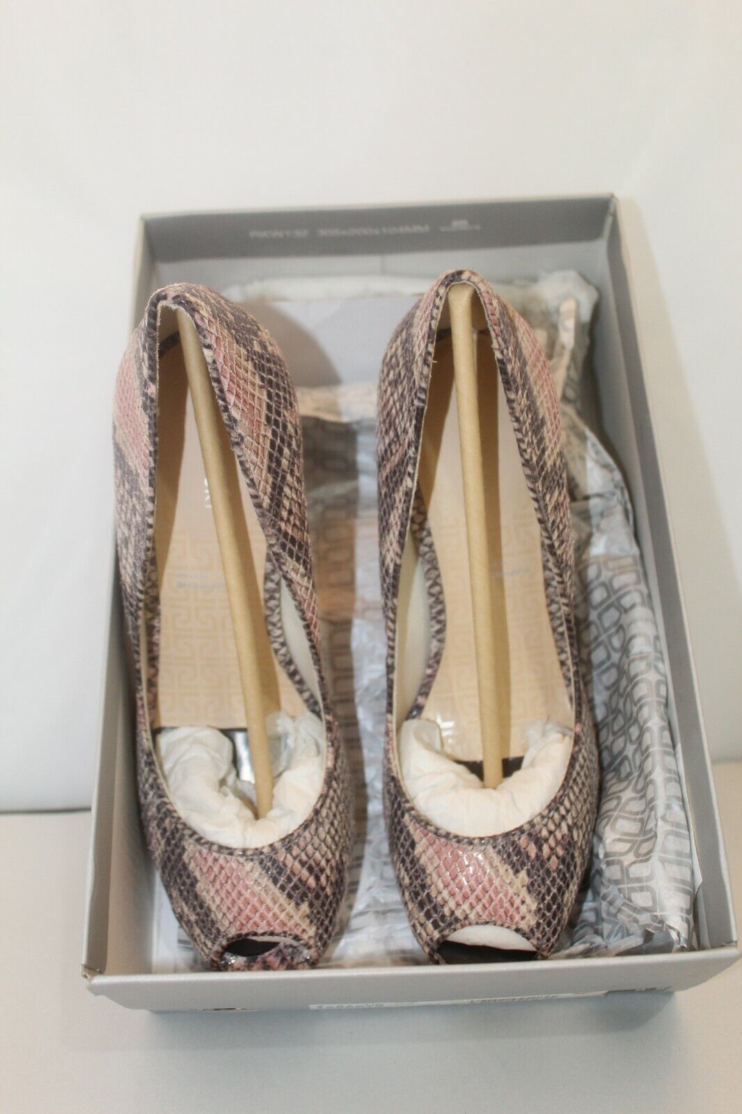 ROCKPORT Ladies Shoes High Stiletto Mary Jane Style Leather Snake Print Size 8.5