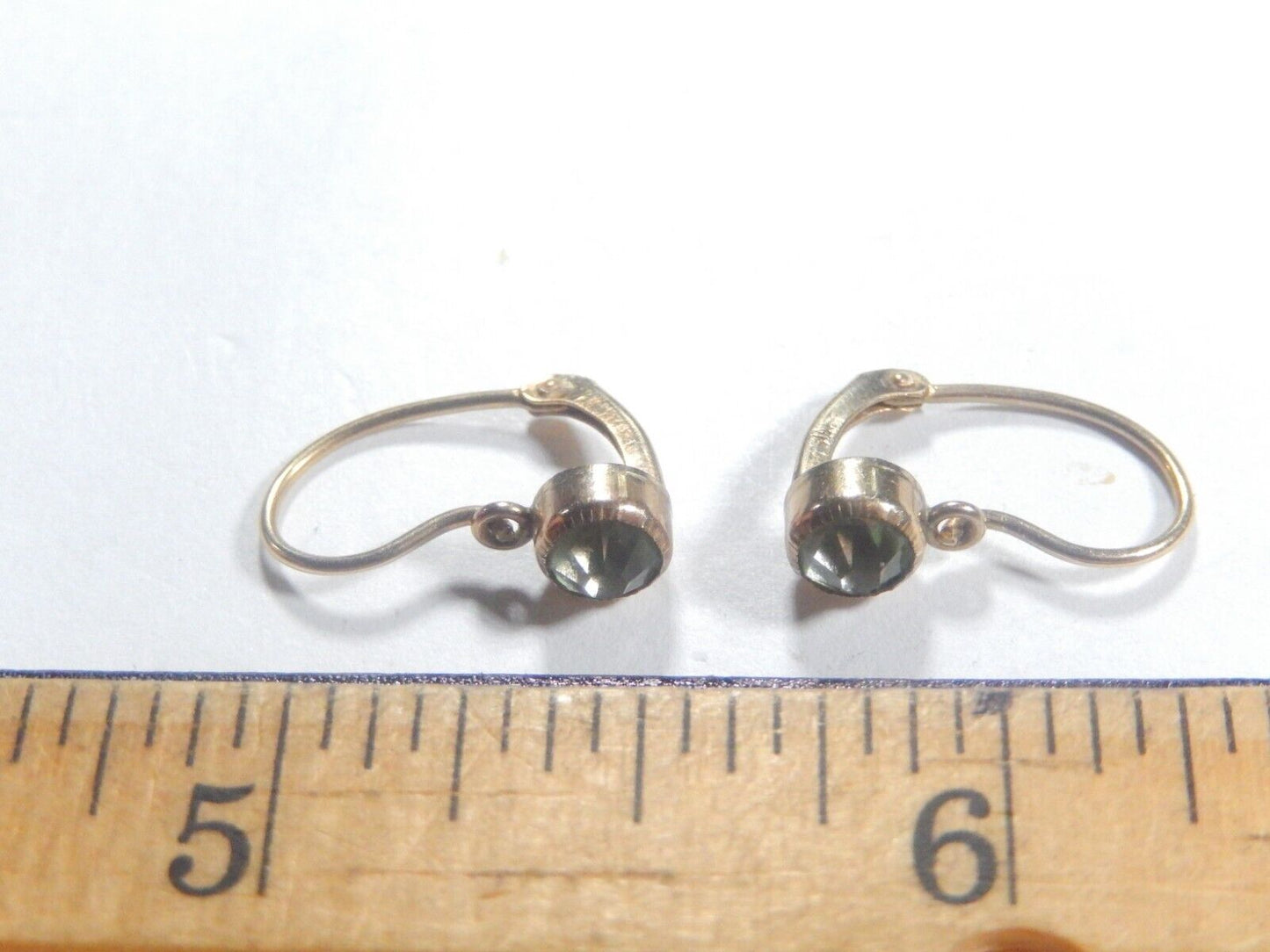 *VINTAGE*  10k Yellow Gold Round Peridot Hinge Back Dangle Earrings
