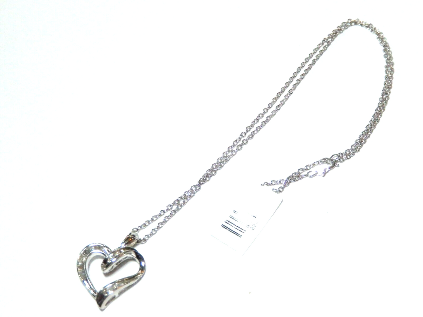 *NWT* 10K White Gold 1/3 CT Baguette Diamond Heart Pendant w/18" Chain